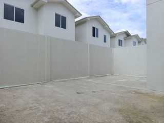 Foto 5 de Alquiler Casa en Daule Urb. Casa Laguna