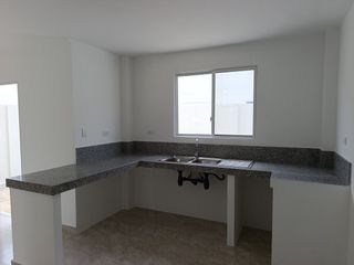 Foto 4 de Alquiler Casa en Daule Urb. Casa Laguna
