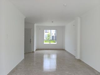Foto 2 de Alquiler Casa en Daule Urb. Casa Laguna