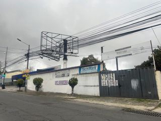 Foto 2 de Terreno Comercial o Residencial en VENTA av brasil QUITO hidalgo de pinto Sector Chaupicruz Rumipamba 800m2 QUITO TENNIS ideal LOCAL empresa Supermerc