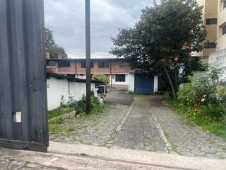 Foto 4 de Terreno Comercial o Residencial en VENTA av brasil QUITO hidalgo de pinto Sector Chaupicruz Rumipamba 800m2 QUITO TENNIS ideal LOCAL empresa Supermerc