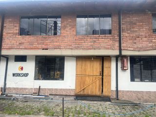 Foto 9 de Terreno Comercial o Residencial en VENTA av brasil QUITO hidalgo de pinto Sector Chaupicruz Rumipamba 800m2 QUITO TENNIS ideal LOCAL empresa Supermerc