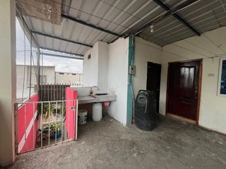 Foto 5 de casa de venta en Manta zona norte
