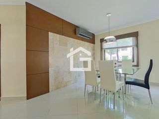 Foto 6 de Apartamento Amoblado de 3 Habitaciones en Planta Baja en Urb. La Riviera con Patio y Muebles Exclusivos