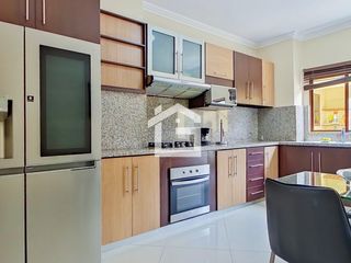 Foto 4 de Apartamento Amoblado de 3 Habitaciones en Planta Baja en Urb. La Riviera con Patio y Muebles Exclusivos