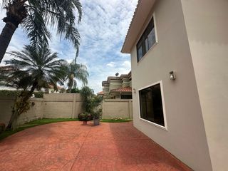 Foto 4 de VENTA CASA ESTANCIAS DEL RIO SAMBORONDON