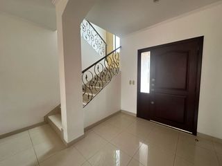 Foto 5 de VENTA CASA ESTANCIAS DEL RIO SAMBORONDON