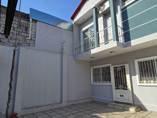Foto 2 de Vendo Moderna Casa en Ciudadela Guayacanes 2 Plantas en Sector Cerrado
