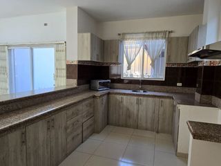 Foto 8 de Vendo Moderna Casa en Ciudadela Guayacanes 2 Plantas en Sector Cerrado