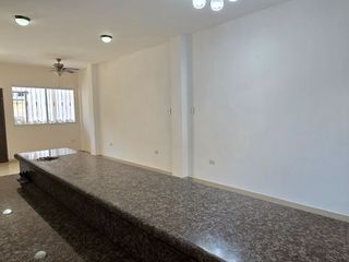 Foto 10 de Vendo Moderna Casa en Ciudadela Guayacanes 2 Plantas en Sector Cerrado