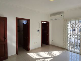 Foto 4 de Vendo Moderna Casa en Ciudadela Guayacanes 2 Plantas en Sector Cerrado