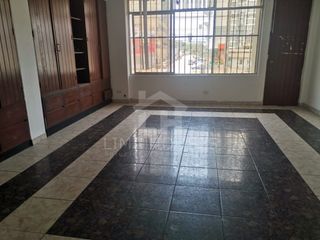 Foto 1 de ALQUILO LOCAL COMERCIAL OFICINA EN LA VICTORIA - 2do PISO