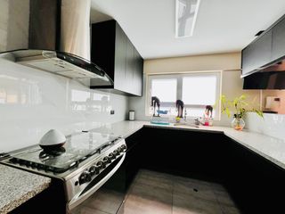 Foto 2 de VENTA DE TRIPLEX IMPECABLE