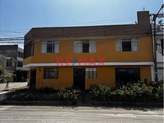 Foto 1 de Venta De Amplia Casa En El Callao – Super Oportunidad Precio Por Metro Cuadrado De Locura