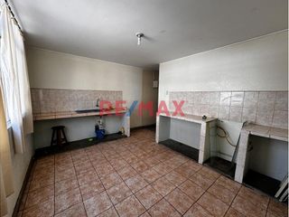 Foto 11 de Venta De Amplia Casa En El Callao – Super Oportunidad Precio Por Metro Cuadrado De Locura