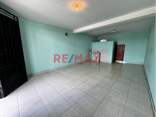 Foto 17 de Venta De Amplia Casa En El Callao – Super Oportunidad Precio Por Metro Cuadrado De Locura