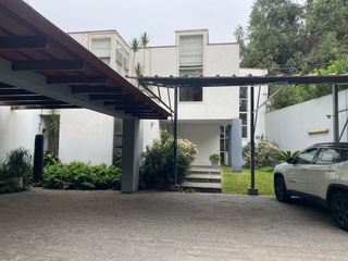 Foto 2 de Venta de hermosa casa frente al Club el Golf Los Inkas