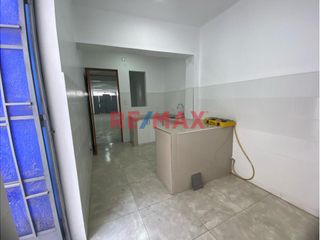 Foto 5 de Alquilo Local Comercial En Primer Piso