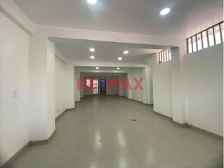 Foto 1 de Alquilo Local Comercial En Primer Piso
