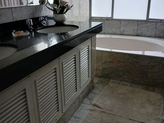 Foto 5 de Vive en San Isidro en un Amplio Departamento con Vista Panorámica al Golf