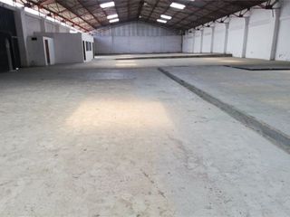 Foto 7 de Bodegas De Arriendo En Manta Zona Los Esteros. Y/T
