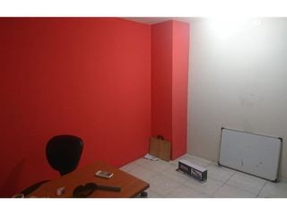 Foto 2 de Galpón Y Ferreteria De Venta Zona Centro Quinindé Y/T