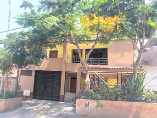 Foto 1 de Amplia Casa En Venta – Independencia
