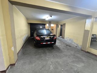 Foto 14 de Amplia Casa En Venta – Independencia