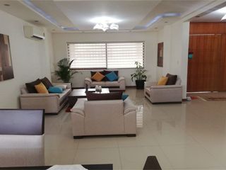 Foto 1 de Casa De Venta En Manta Zona Sur Y/T