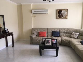 Foto 1 de Casa De Venta En Manta Zona Sur Y/T