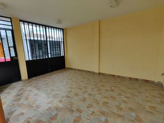 Foto 5 de Alquiler De Casa De Un Piso En Urb. Villas Del Sol De Los Portales - Ica