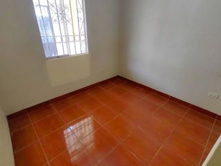 Foto 24 de Alquiler De Casa De Un Piso En Urb. Villas Del Sol De Los Portales - Ica