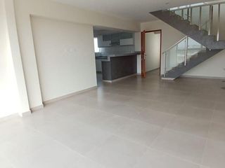 Foto 7 de VENDO DUPLEX ESTRENO URB. MIRAMAR, PUNTA HERMOSA, PLAYA BLANCA