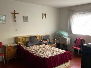 Foto 3 de Vendo Casa como terreno en Avenida principal y esquina en Mariano Melgar
