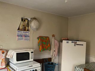 Foto 6 de Vendo Casa como terreno en Avenida principal y esquina en Mariano Melgar
