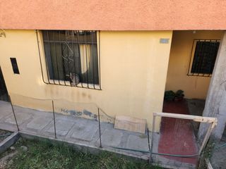 Foto 2 de Vendo casa como terreno en San Martin de Socabaya