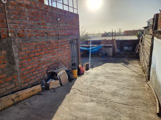 Foto 1 de Vendo casa como terreno en San Martin de Socabaya