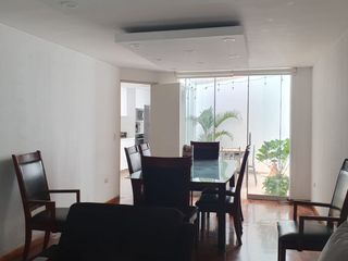 Foto 2 de vendo linda casa en quinta privada  parte baja de cayma $ 230,000 negociable