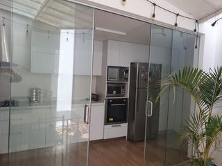 Foto 10 de vendo linda casa en quinta privada  parte baja de cayma $ 230,000 negociable