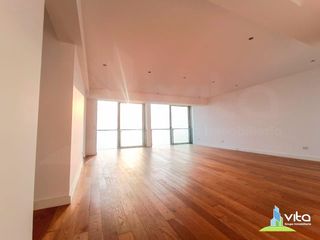 Foto 18 de Se Vende departamento frente al Mar en Miraflores – 318 m² | 4 Dormitorios + 2 Cocheras