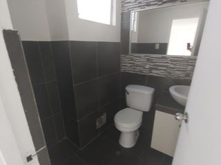 Foto 6 de Alquiler Local Comercial En San Borja, Calle Remington, Zona De Alto Transito Totalmente Comercial, Seguridad Y Estacionamientos!