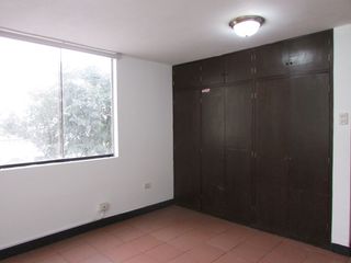 Foto 3 de Oficina administrativa a puerta cerrada