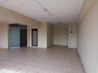 Foto 9 de OCASION !! ALQUILER AMPLIA OFICINA EN EL CORAZON DEL CENTRO DE LIMA