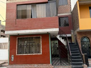 Foto 1 de Venta Casa En Zona Comercial de Ventanilla