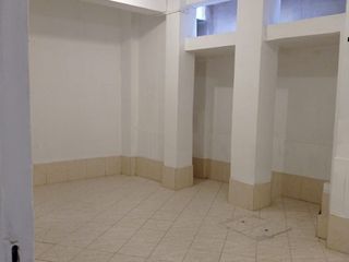 Foto 3 de VENTA DE PRIMER PISO COMERCIAL EN EL CENTRO DE CHICLAYO