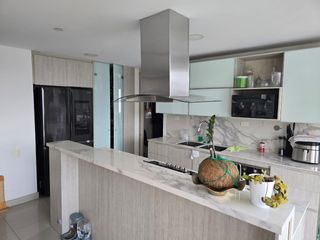 Foto 3 de Apartamento en Venta Castropol Medellín, de 160 m2