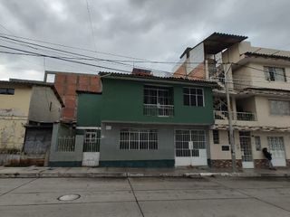 Foto 6 de VENDO PROPIEDAD COMO TERRENO - HUARAZ