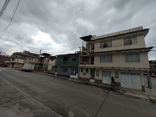 Foto 2 de VENDO PROPIEDAD COMO TERRENO - HUARAZ