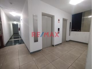 Foto 8 de Alquiler De Dpto Con Ascensor En Condominio Alameda Santa Ana // ID: 1136563