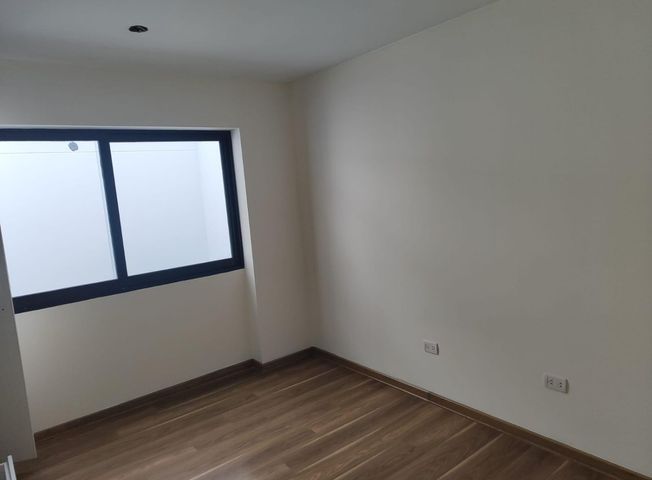 Departamento en Venta en Aurora - Więcej